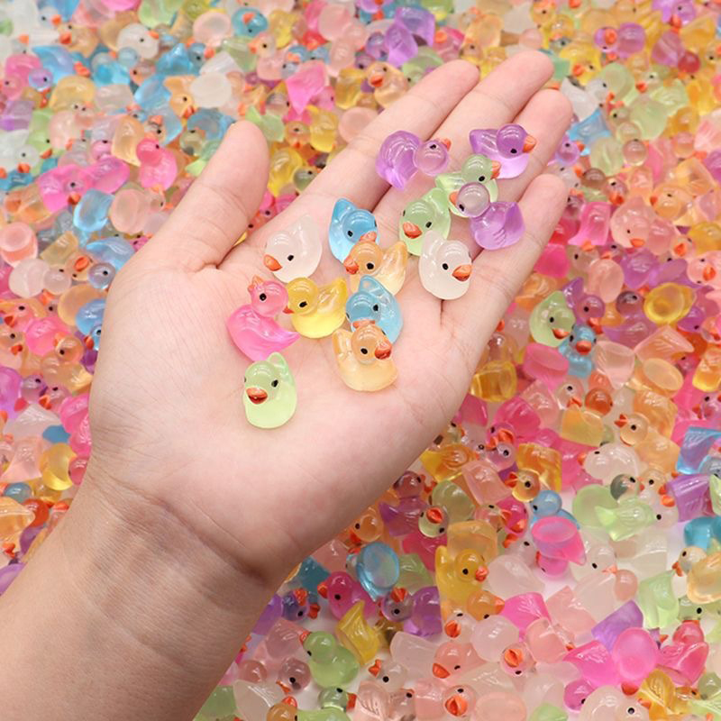 ألعاب بطة صغيرة مضيئة من الرات - مراجعة Resin Art Light وسعره