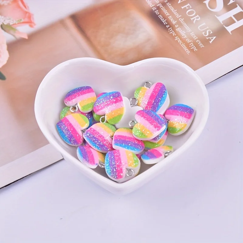 10 قطع من الحليات الراتنجية ال - مراجعة Resin Art Jewellery Kit وسعره