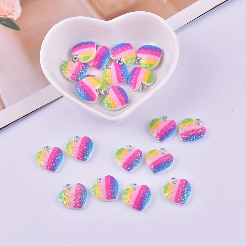 10 قطع من الحليات الراتنجية ال - مراجعة Resin Art Jewellery Kit وسعره