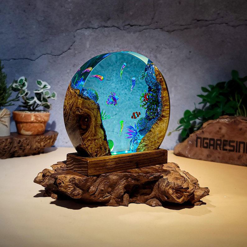مصباح طاولة من الراتنج بتصميم  - مراجعة Resin Art Light وسعره
